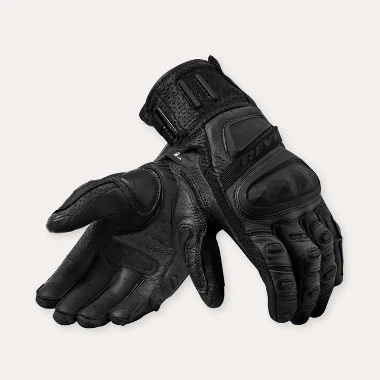 Cayenne 2 Gloves 1