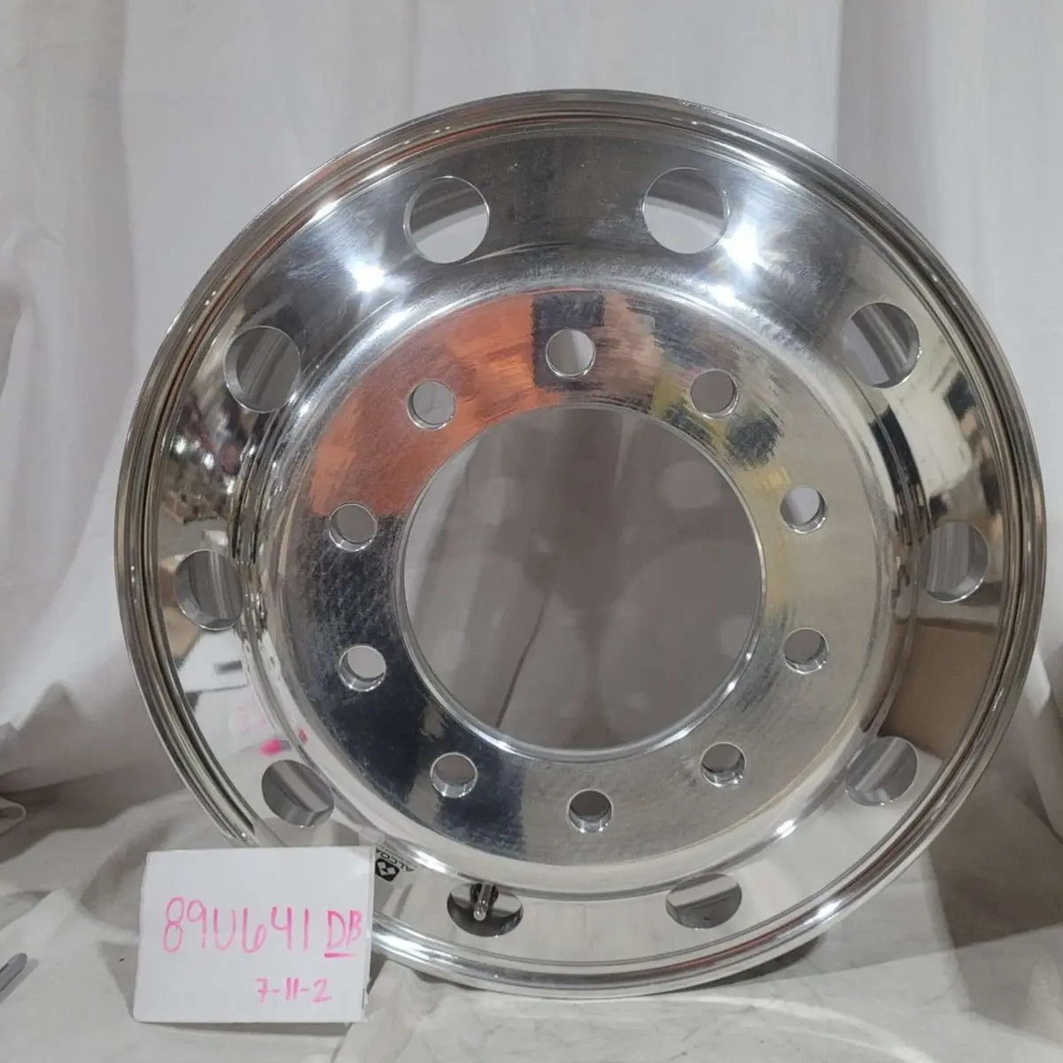22.5X9.00 Alcoa 10X285mm Durabright Evo Front (Returned Item) 1