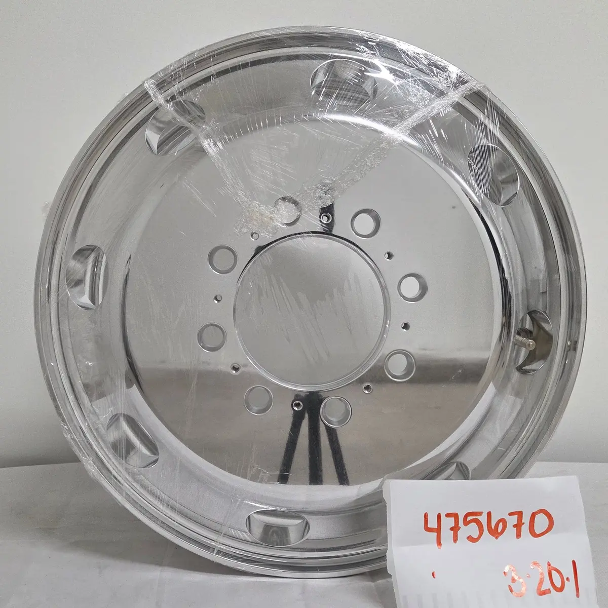 17.5X6.75 Northstar 8X6.5" Hub Pilot Mirror Polished Trailer Wheel (Returned Item) 1