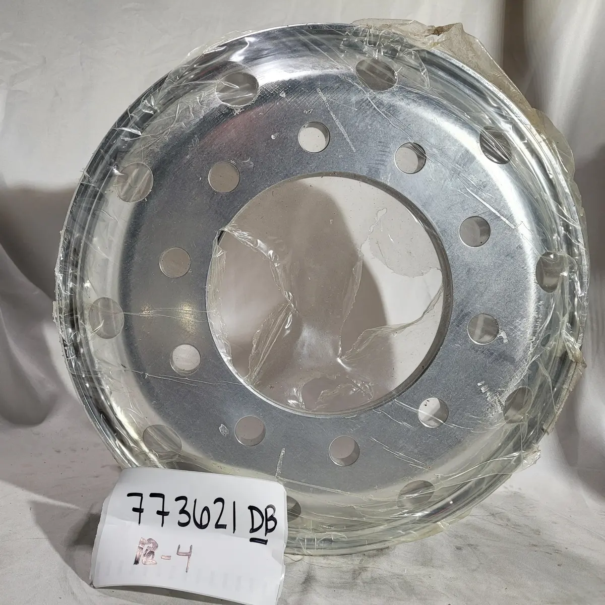 19.5X7.5 Alcoa 10X285mm Hub Pilot Durabright Evo Front (Returned Item) 1