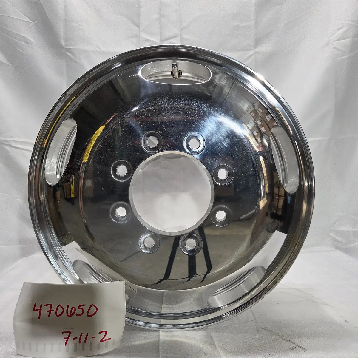 17.0X6.50 Northstar 8X6.5" Hub Pilot Mirror Polished Both Sides (Oval Hand Holes) (Ram 3500 Drw 1994-2018) (Returned Item) 1