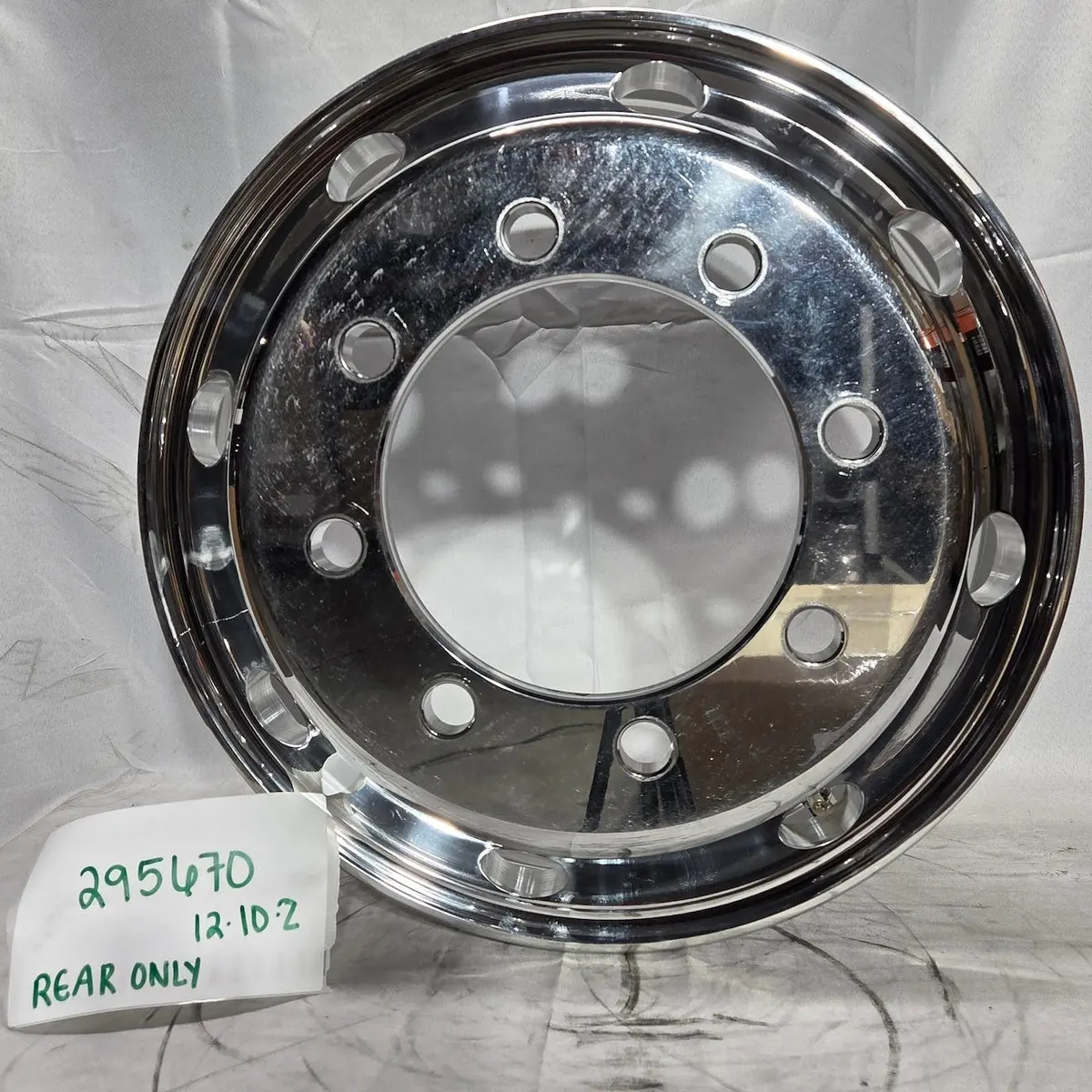 19.5X6.75 Aluminum Wheel 8X275mm Hub Pilot High Polished Rear Position Only (Returned Item) 1
