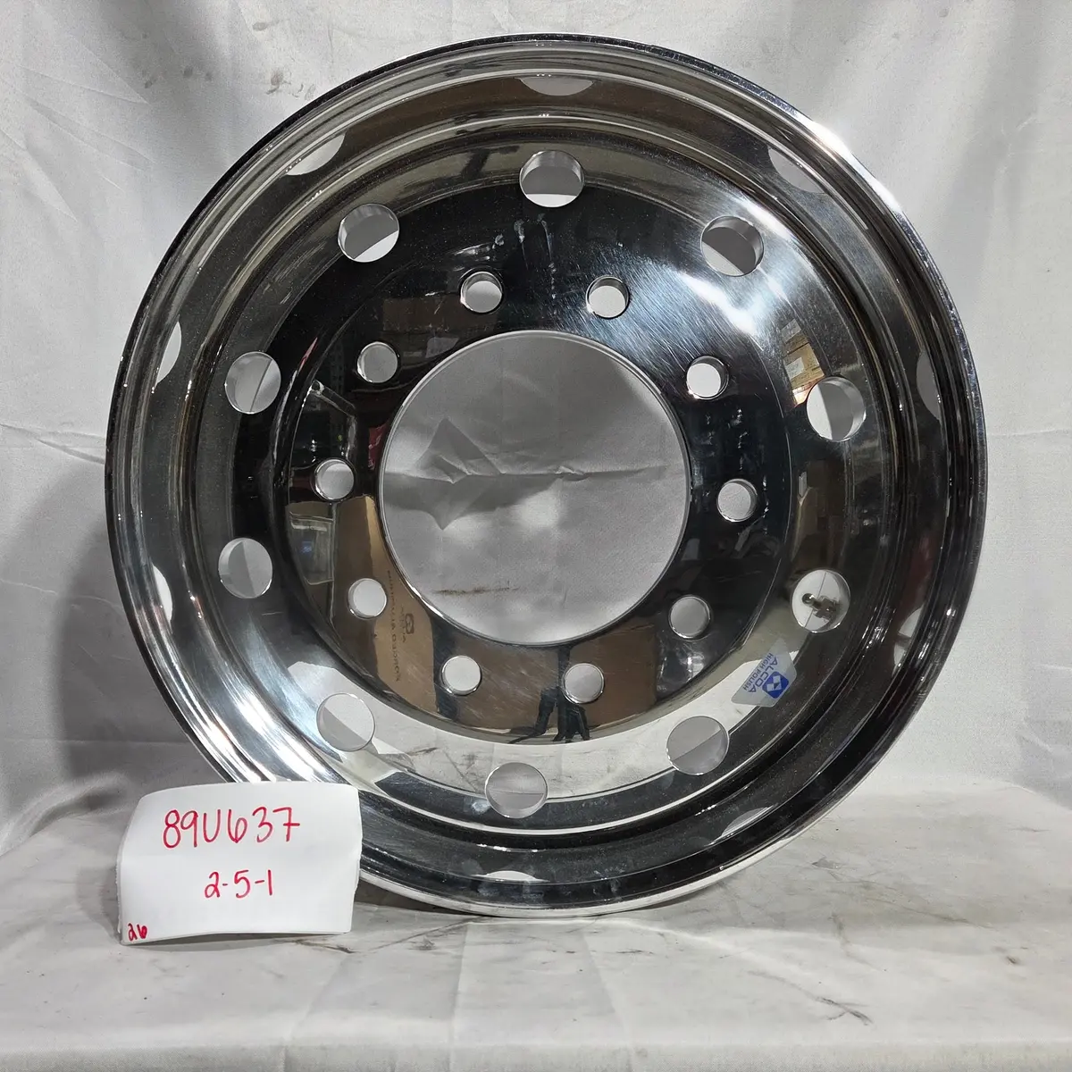 22.5X9.00 Alcoa 10X285mm Hub Pilot High Polish Flat Face Front (Returned Item) 1