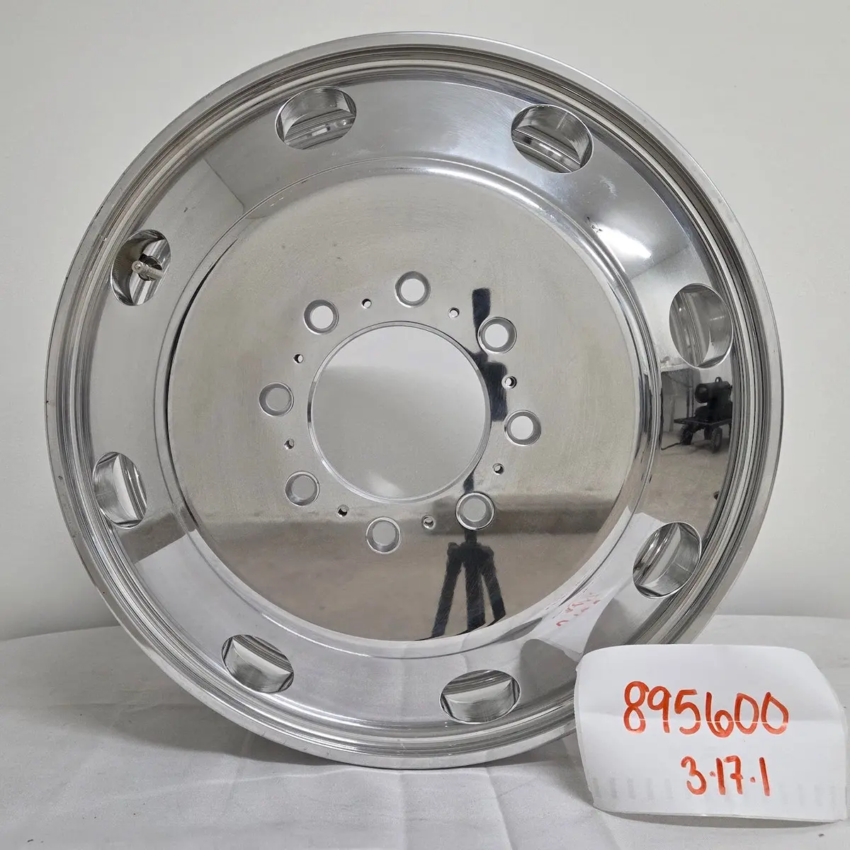 19.5X6.00 Northstar 8X6.5" Hub Pilot Mirror Polished Both Sides (Chevy/Gmc 3500 Drw 1973-2010) (Returned Item) 1