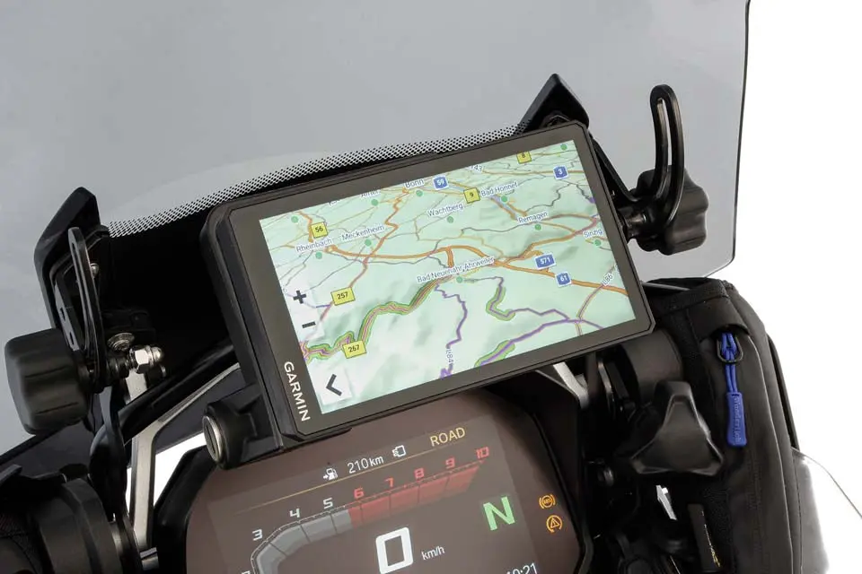 Gps Bundle: Garmin Zumo Xt2 With Wunderlich Navigator Adapter 1