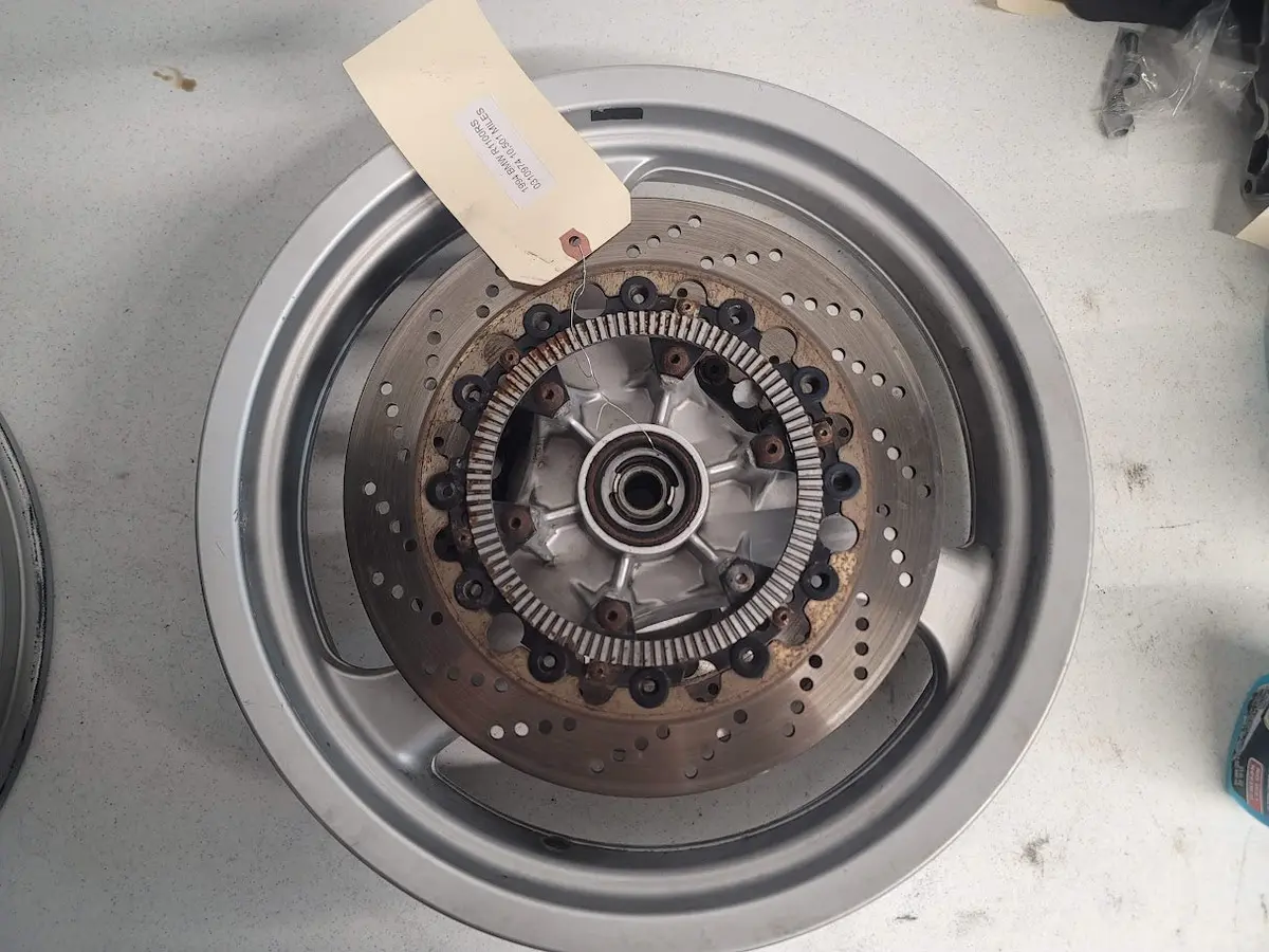Used Bmw R1100rs Front Wheel 1
