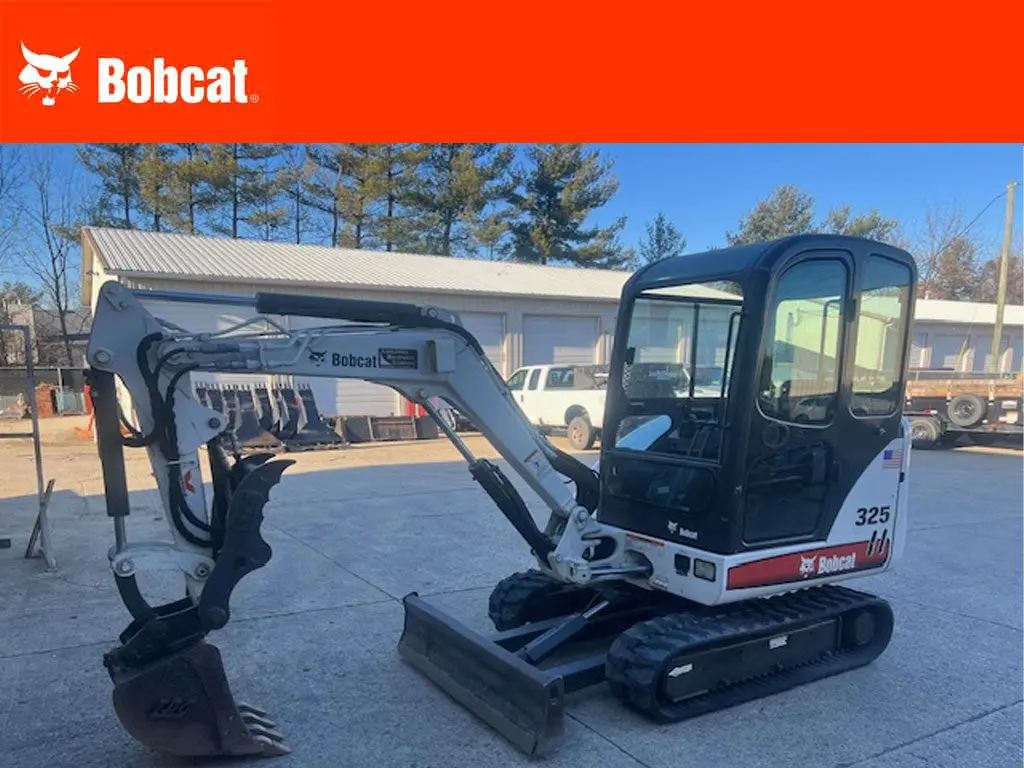 Used - Bobcat 325 Excavator 1