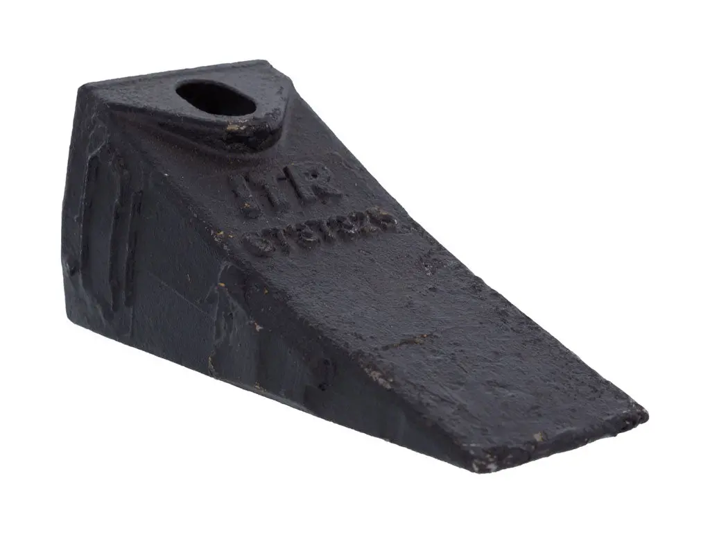 6737325 Itr Tooth For Bobcat Skid Steer Buckets 1