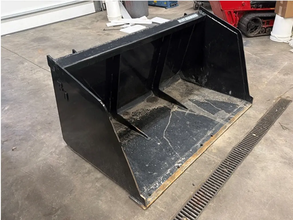 Blue Diamond 60" High Capacity 1 Yard Mulch Bucket For Skid Steer 1