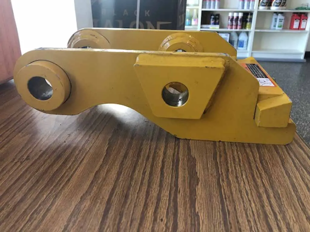 John Deere Wedge Lock Coupler, Deere 26G 1