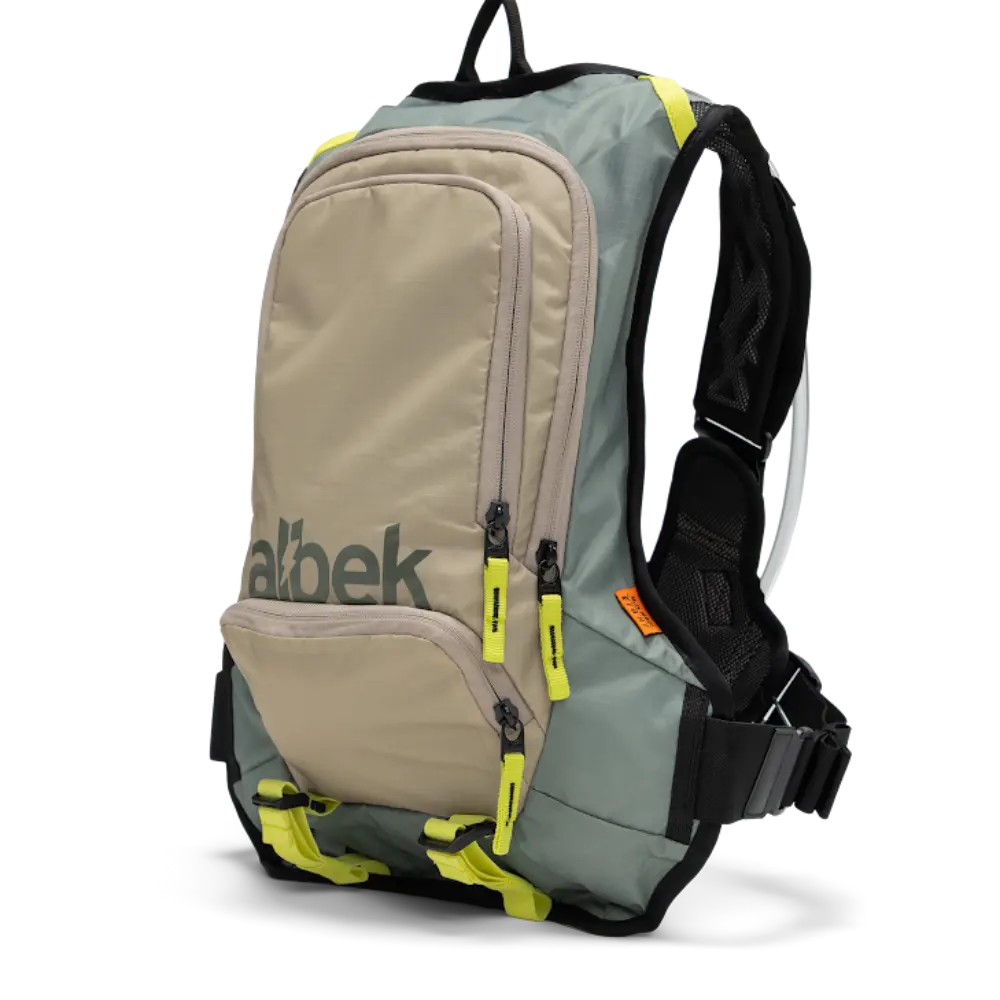 H20 - Haul Eight Hydration Pack 2