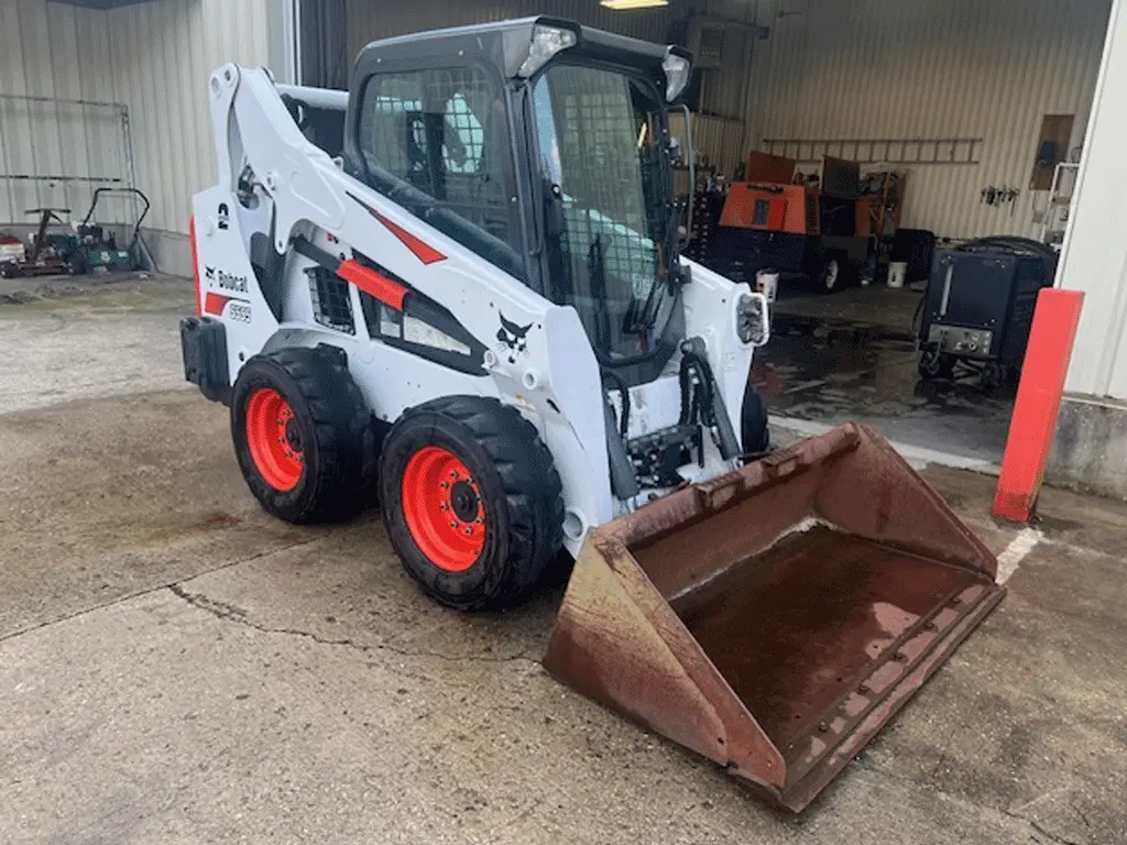 Bobcat S595 Skid Steer Loader 1