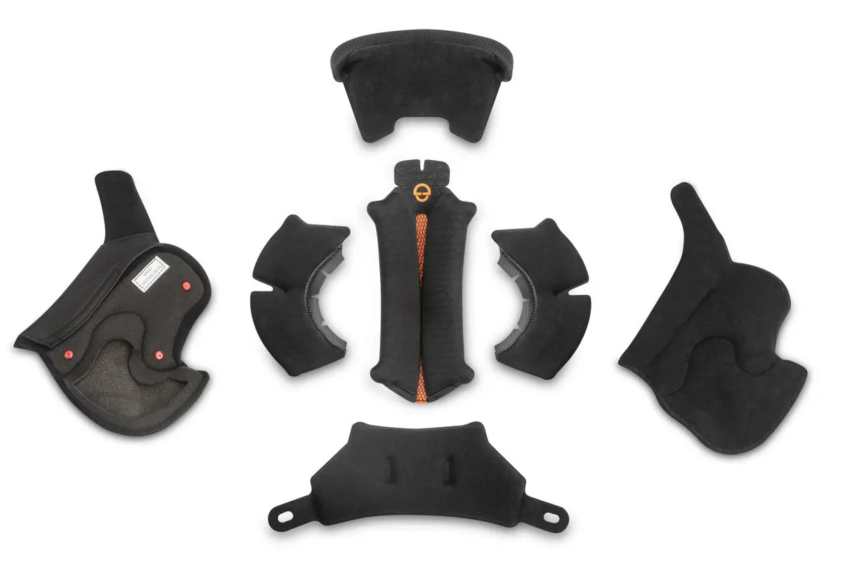 Schuberth C5/E2 Standard Fit Inner Lining Kit 1