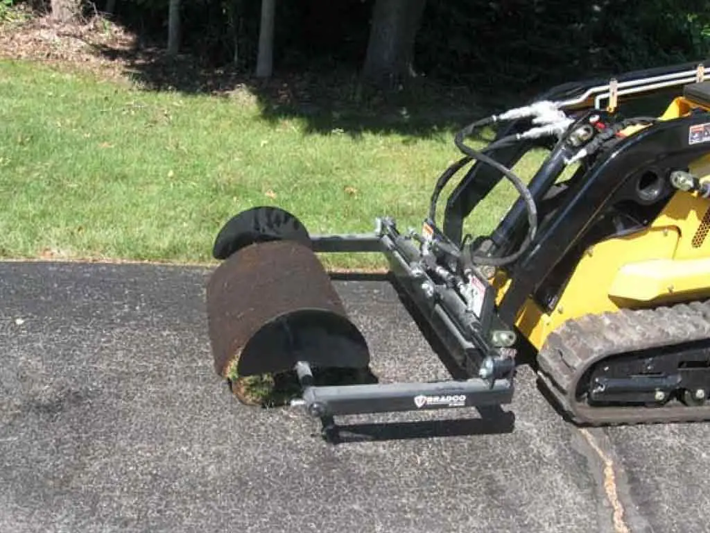 Paladin Bradco Hydraulic Mini Loader Sod Roller 1