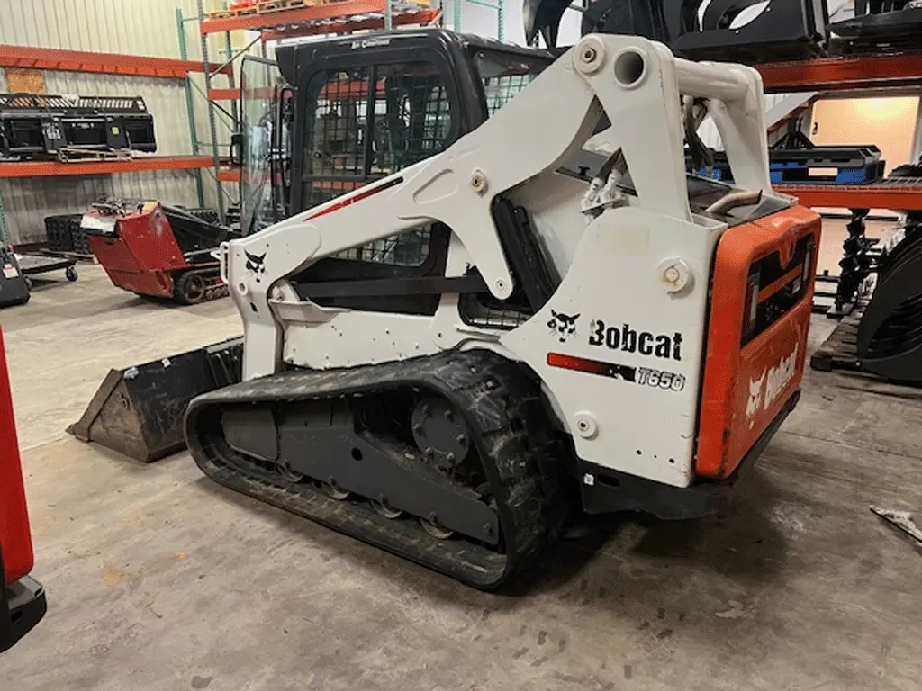 Bobcat T650 Compact Track Loader 1